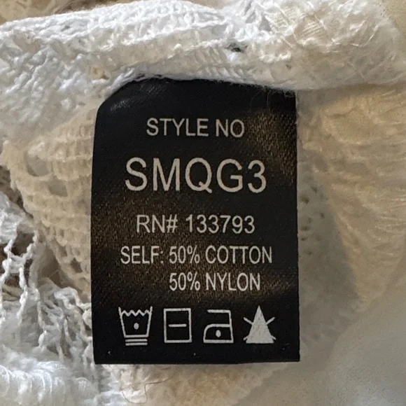 POL Floral Lace Boho Poncho Top with Tassel Details NWOT - Picture 8 of 8